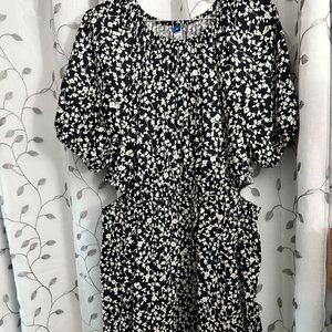 Old Navy Puffy Short Sleeved Dress with Side Cutouts - Size XXL Tall New W/O Tag